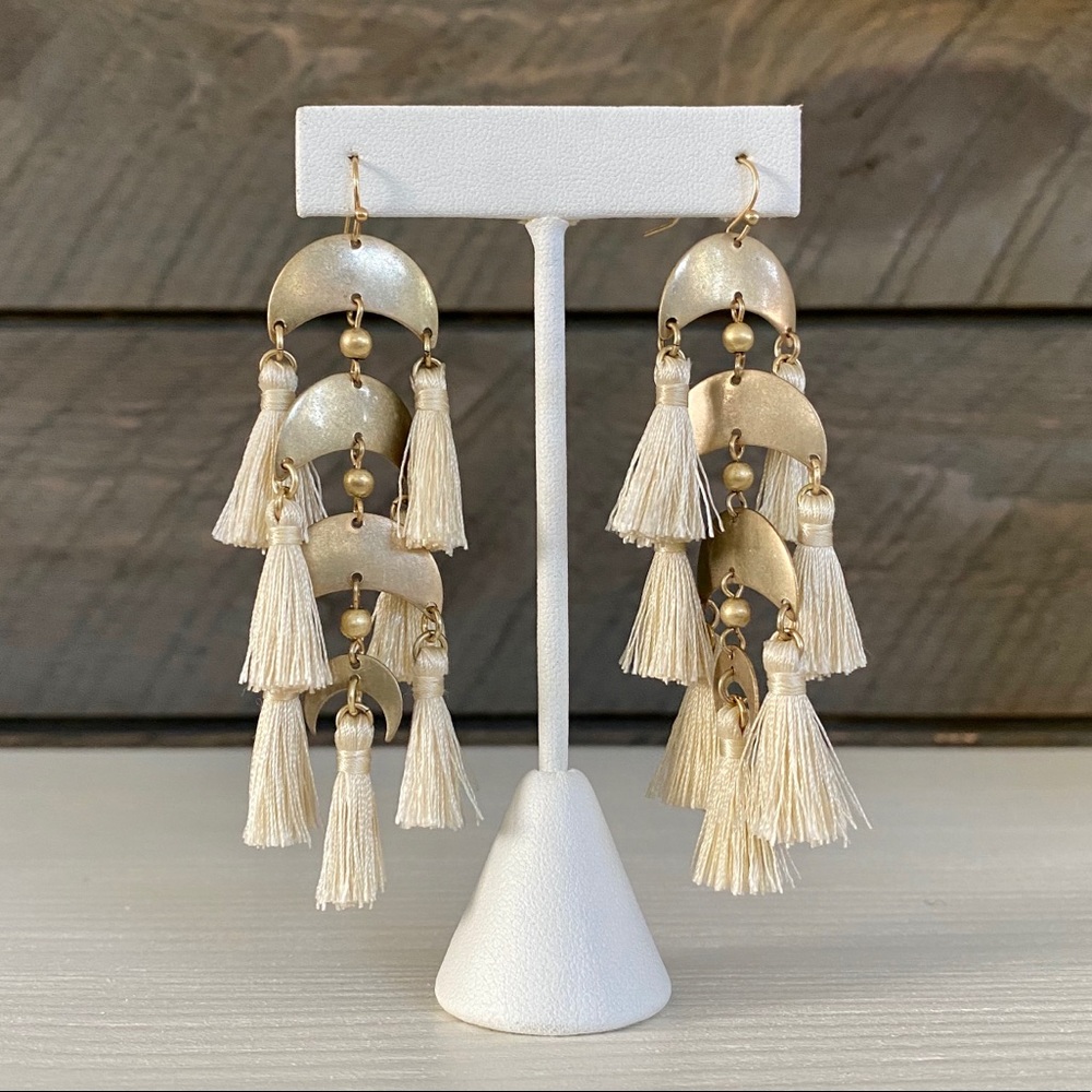 {FREE} Earrings with $100+ Purchase - Picture 1 of 9